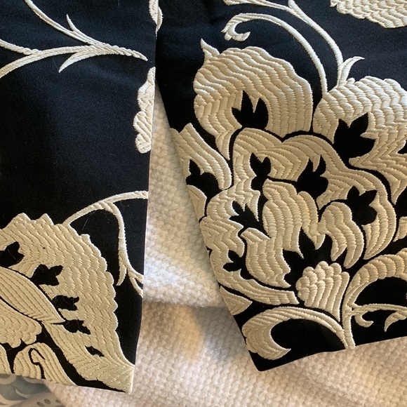 CHICOS black and ivory topper - Picture 7 of 7